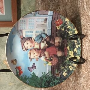 Hummel Plate Little Companions "Surprise" Limited Ed 1 of 12 (Have All 12)